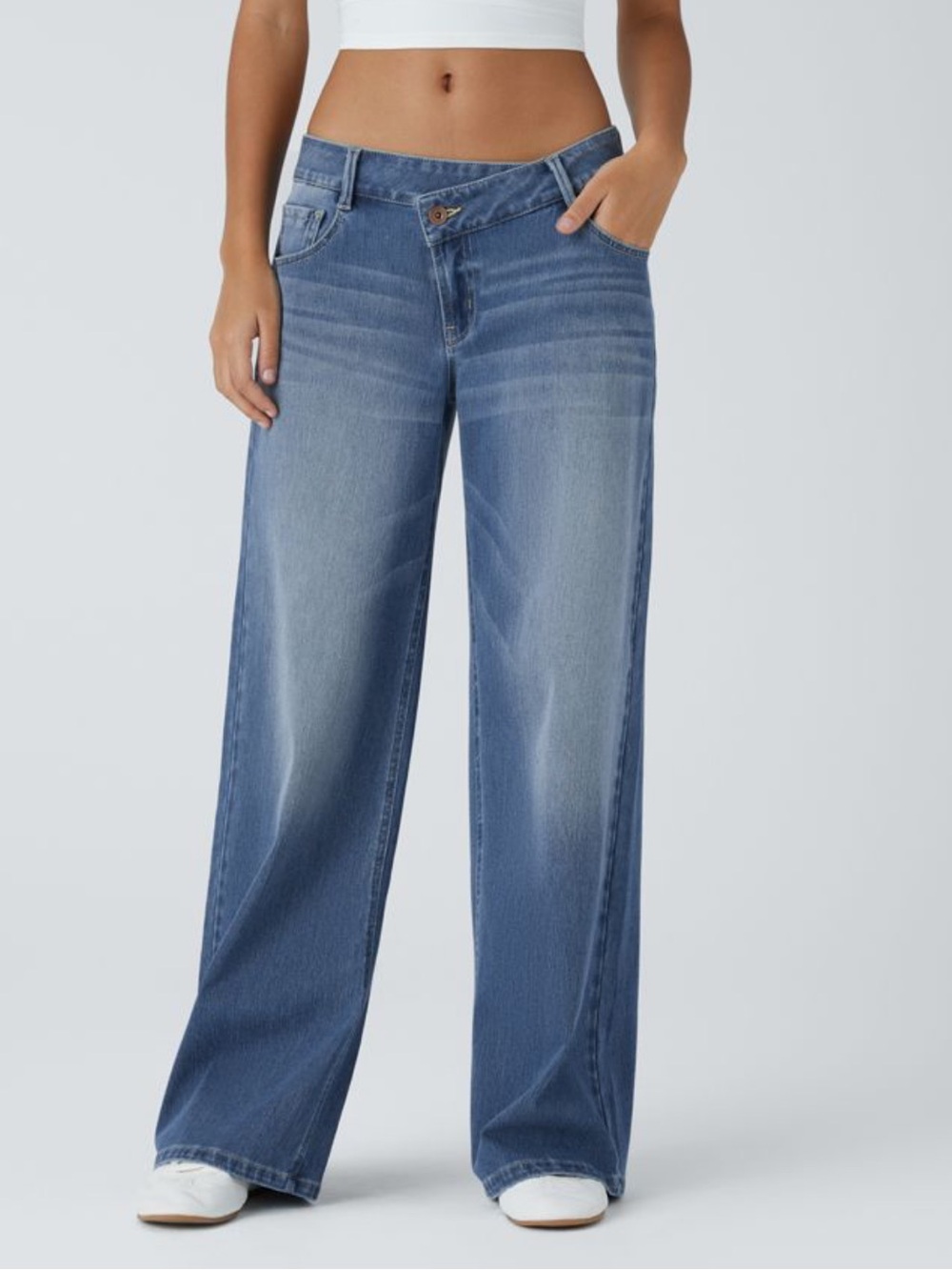 Halara Flex™ Asymmetric Wide Leg Jeans NWT Size Medium $54 retail